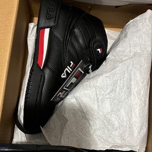 Fila Men's Black Sneakers with Red and White Accents